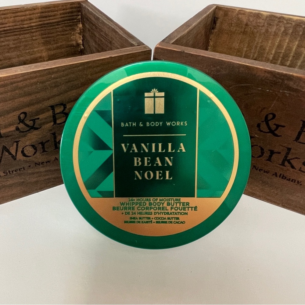 Bath & Body Works Vanilla Bean Noel Whipped Body Butter - Green